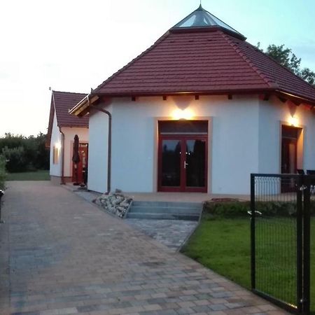 Égrelátó Vendégház Balatonakali Extérieur photo
